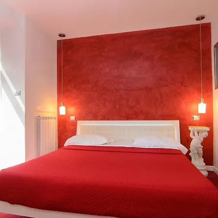 Apartahotel Angioini *