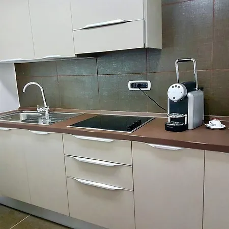 Angioini Apartahotel