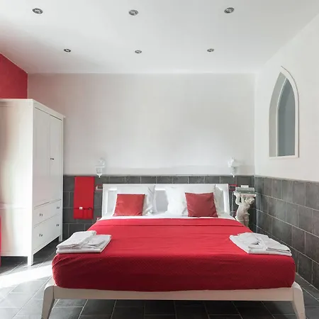Apartahotel Angioini *