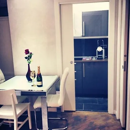 Apart-hotel Angioini